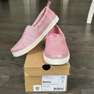 TOMS Bimini Peony Slubby Metallic Pink YOUTH 3 Girls Glam/Shimmery/ Glitter Boat
